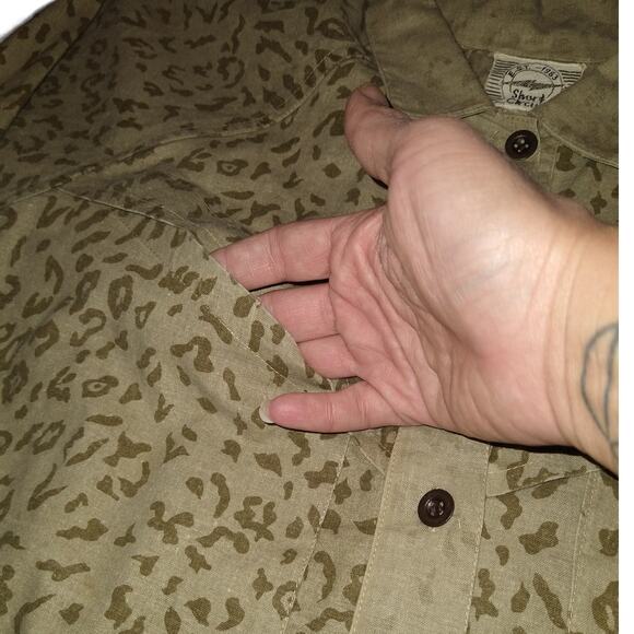 Vintage Baggy Cheetah Print Button Down Shirt size M Green Animal Print Pockets - Picture 5 of 7
